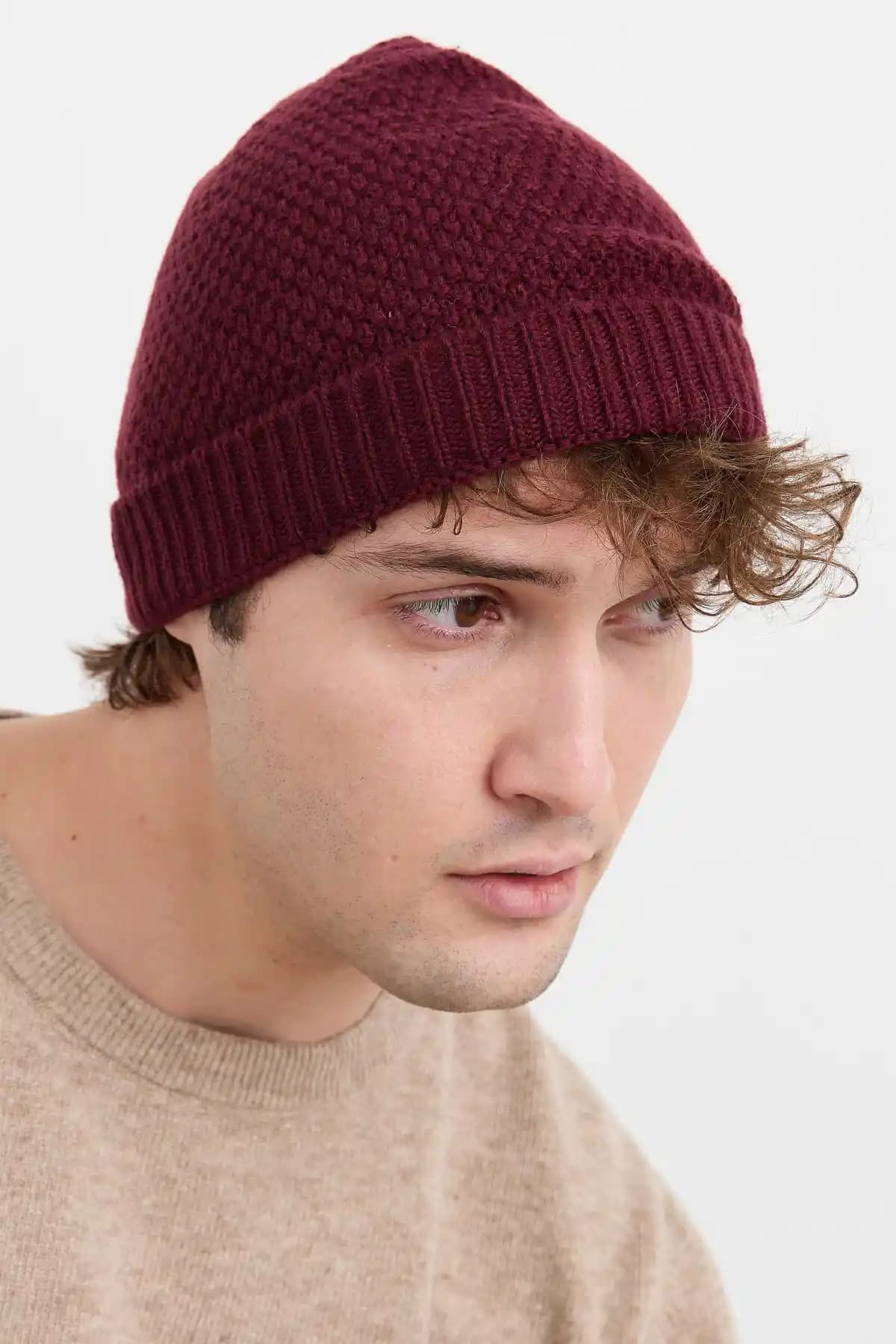 Yun Bere Moda Dünyasında Popülerlik Kazanan Sıcak ve Şık Bir Kış Aksesuarı