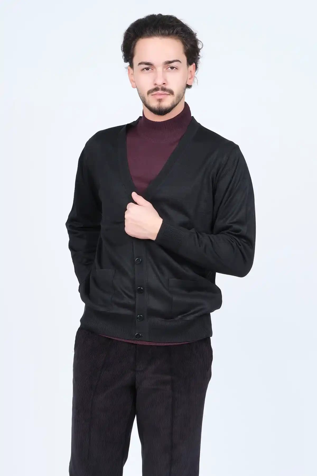 Yünlü Hırkalar: Moda ve Fonksiyonelliğin Mükemmel Buluşması