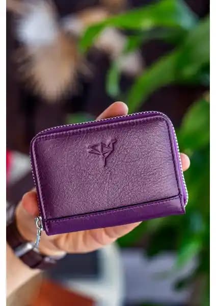 Garbalia Sydney vs Jeep Erkek Cüzdanı: Malzeme, Boyut ve Özellikler Karşılaştırması