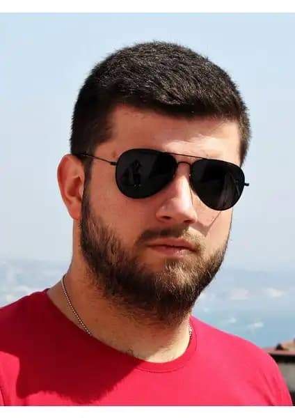 Belletti Damla Çerçeveli Erkek Güneş Gözlüğü Şıklık ve Koruma Sunan Modern Tasarım