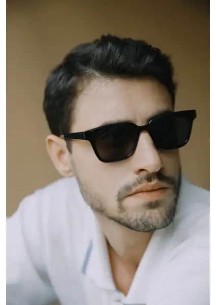 Bilge Karga Elvin Siyah Erkek Güneş Gözlüğü Şıklık ve Dayanıklılığı Bir Arada Sunar