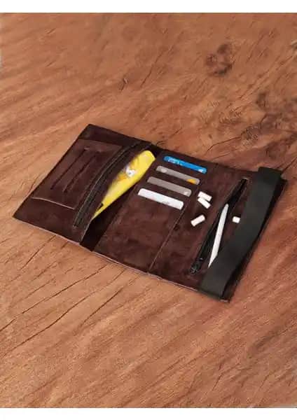 Bouscrab Süet Deri Kartlıklı Tütün Kesesi: Şık ve Fonksiyonel Pratik Aksesuar