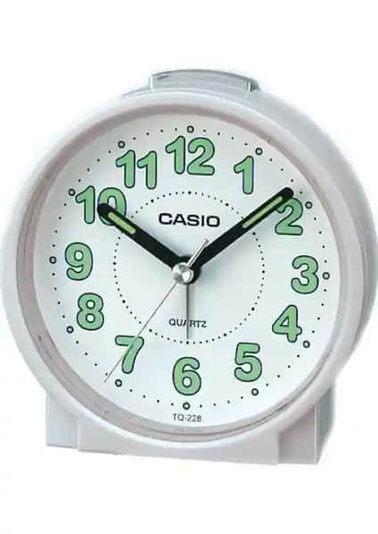 Casio TQ-228-7DF Masa Saati: Estetik ve İşlevselliği Bir Arada Sunan Şık Tasarım