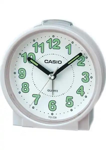 Casio TQ-228-7DF Masa Saati: Estetik ve İşlevselliği Bir Arada Sunan Şık Tasarım
