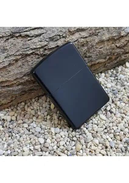 Earth Mat Siyah Çakmak: Şık Tasarım ve İşlevsellik Sunan Modern Aksesuar