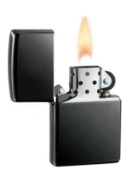 Green Zippo Tarzı Benzinli Çakmak: Şık ve Dayanıklı Tasarımıyla Pratik Kullanım