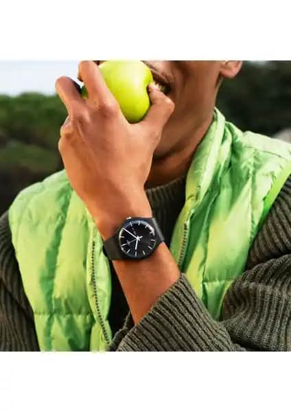 Swatch Suob720 Erkek Kol Saati: Modern ve Klasik Tarzlara Uygun Şık Saat Seçeneği