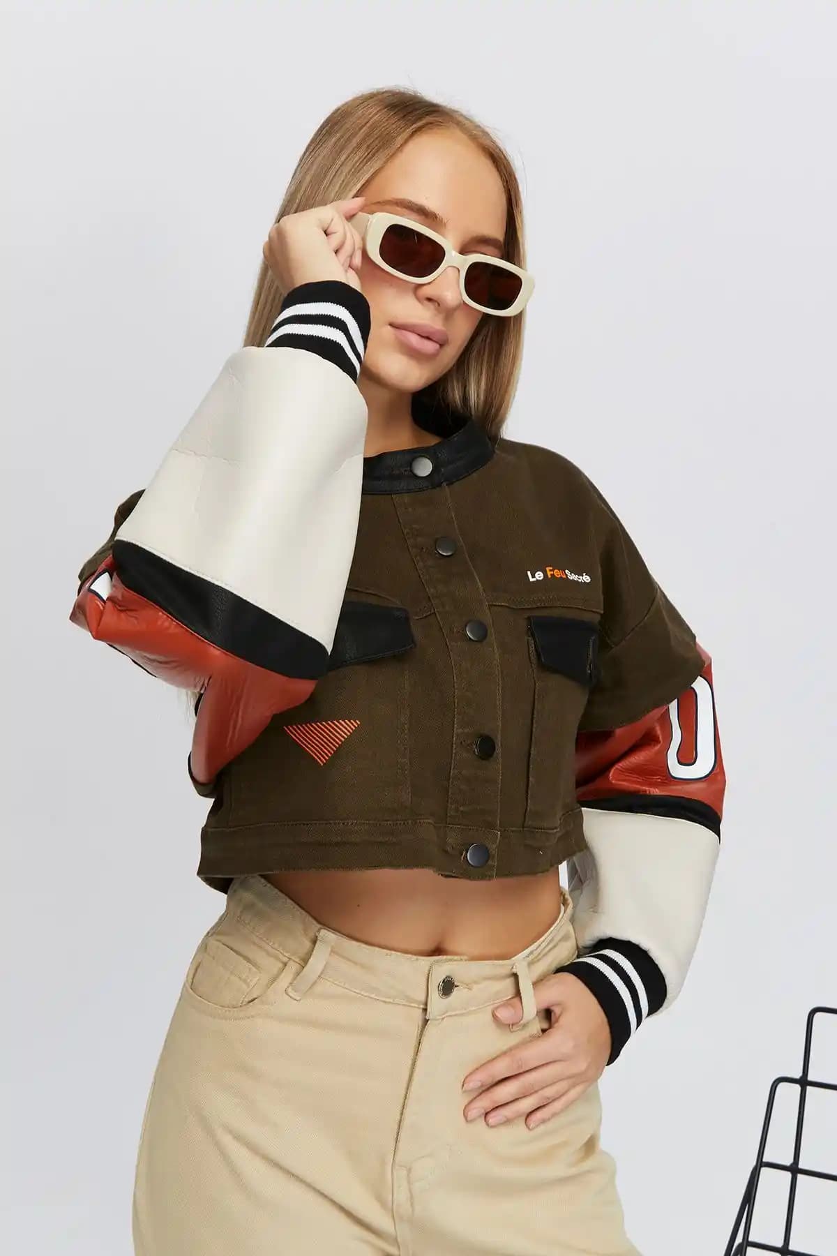 Black Level Kadın Oversize Kot Ceket Modern ve Şık Tasarımıyla Günlük Kullanım İçin Uygun