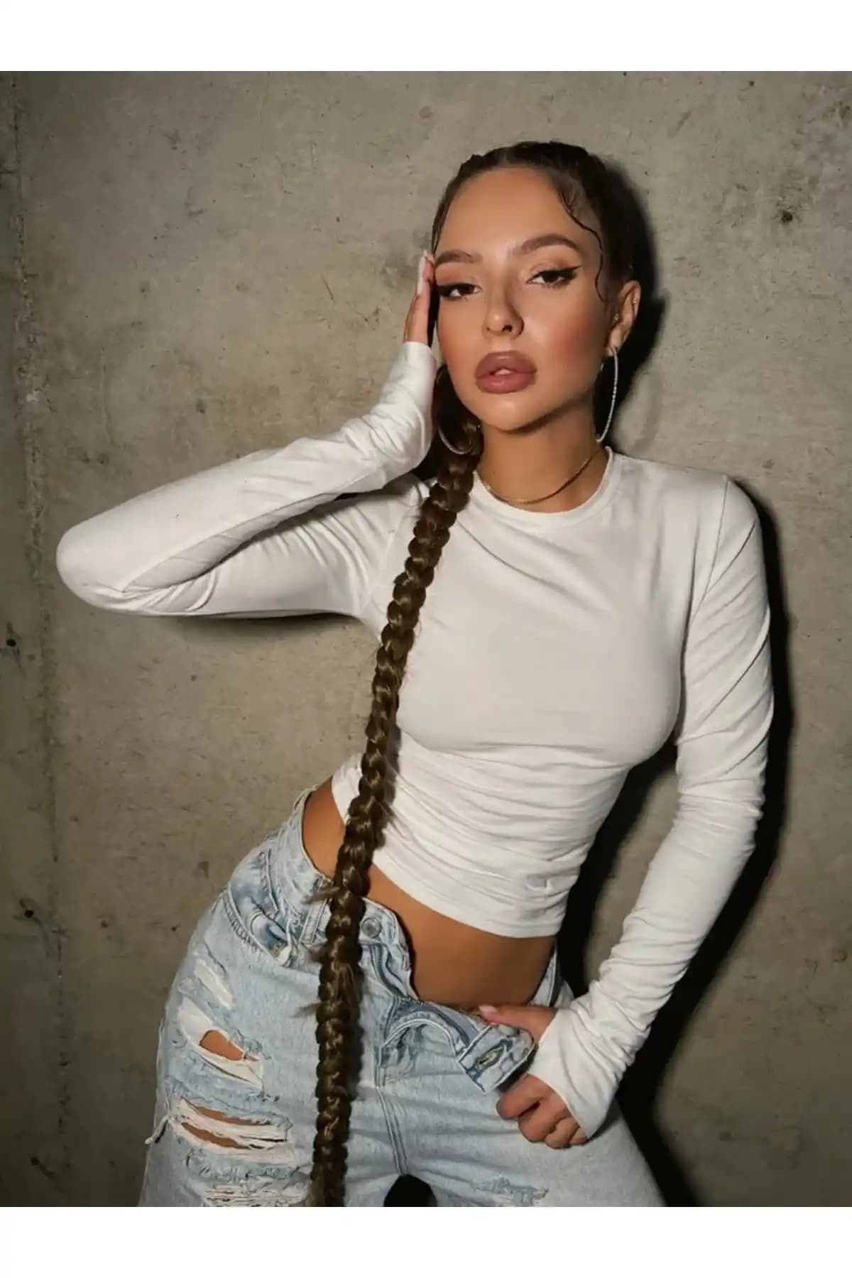 Blck & Premium Spor Crop Top: Şıklık ve Fonksiyonellik Bir Arada