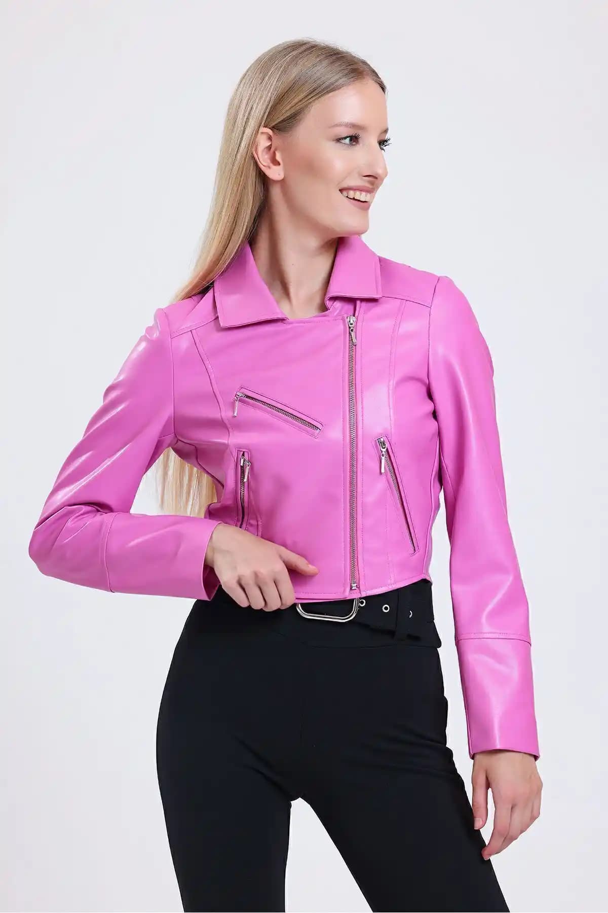 Genel Markalar Fermarlı Sunı Deri Motorcu Montu: Şıklık ve Fonksiyonellik Bir Arada