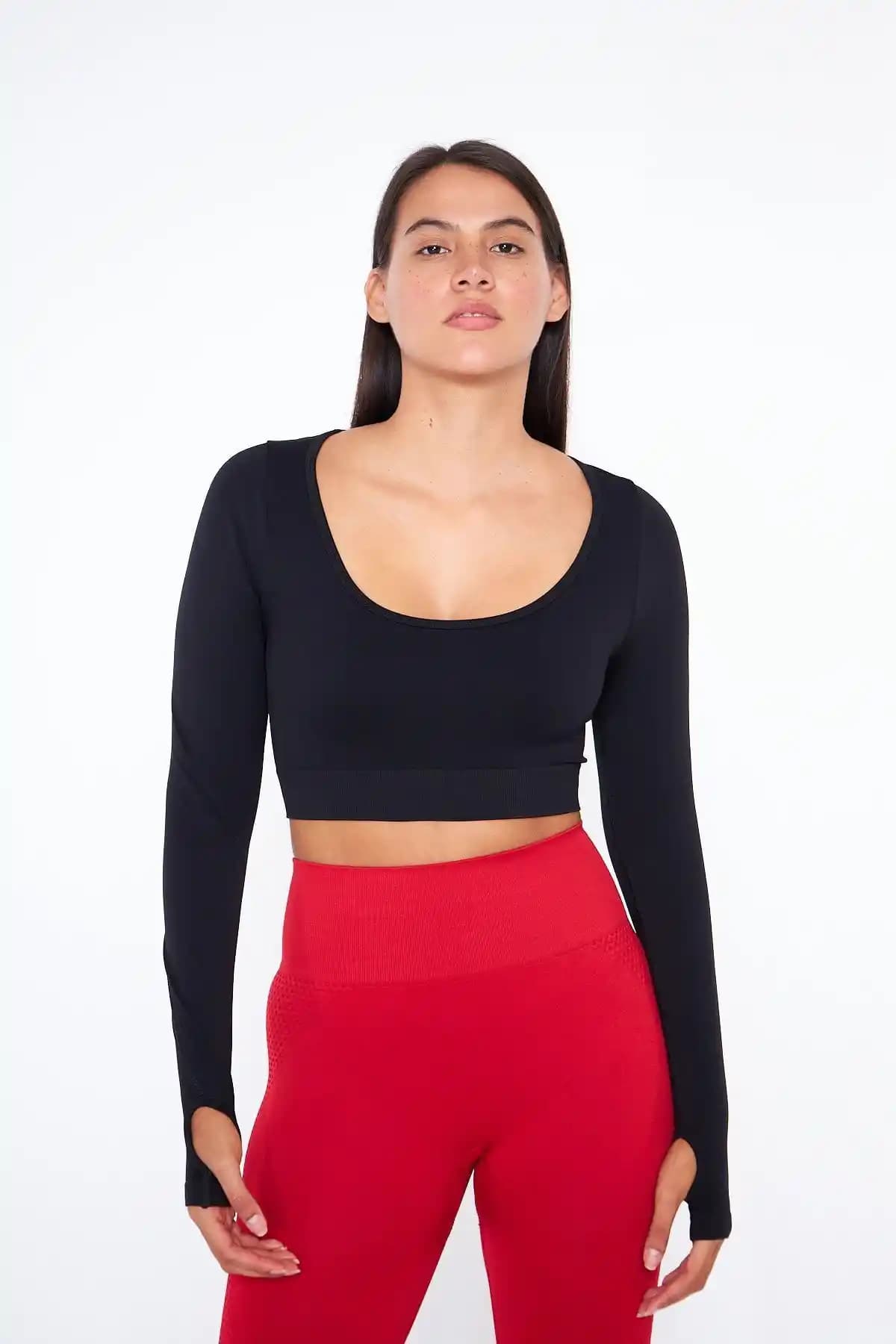 Genel Markalar Uzun Kollu Parmak Geçirme Detaylı Spor Crop Top İnceleme ve Kullanım İpuçları
