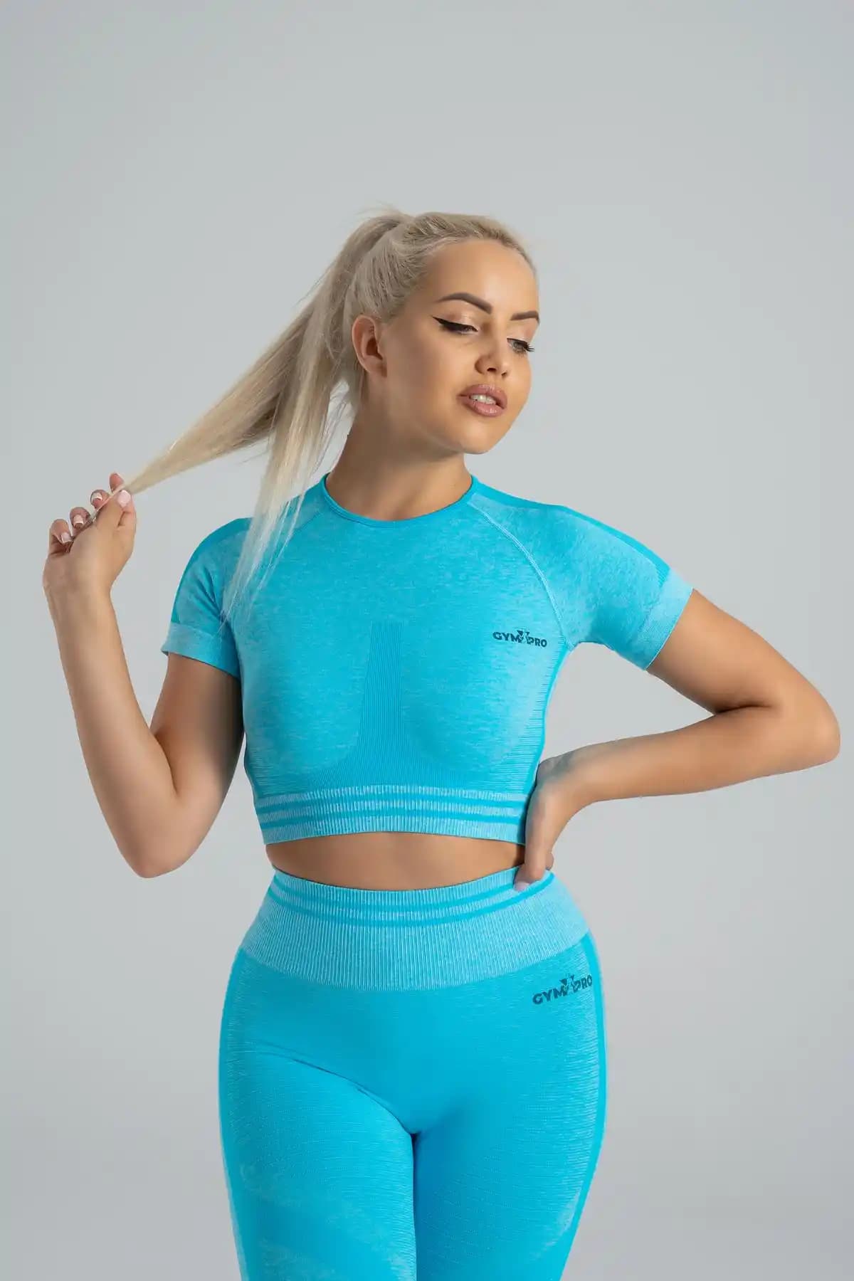 GYMXPRO Seamless Toparlayıcı Crop: Konfor ve Performansı Bir Arada Sunan Spor Giyim Ürünü