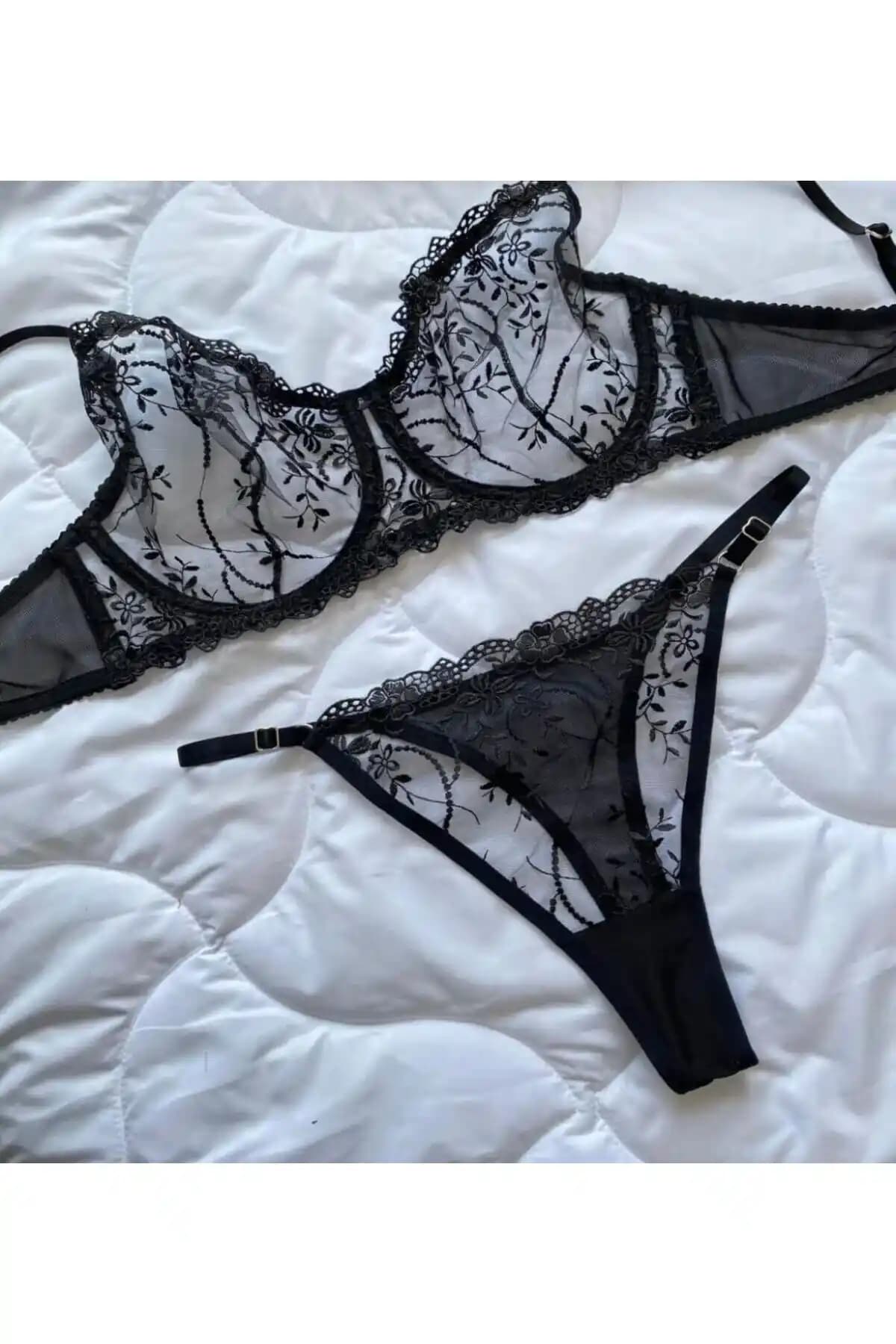 Lady's First Büyük Beden Siyah Dantelli Bralet Takımını Tanıyın: Şıklık ve Konfor Bir Arada