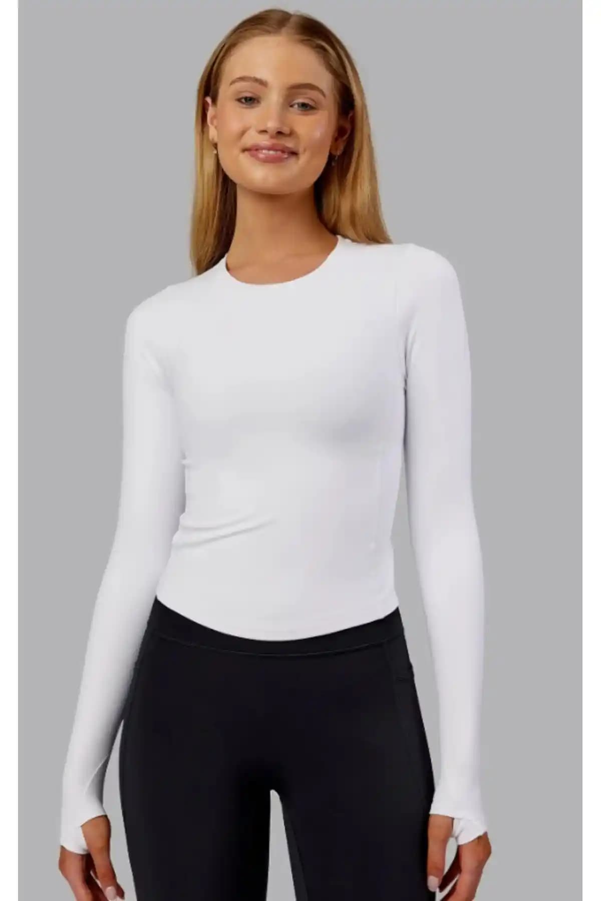 MADAM SHİLA Beyaz Slim Fit Crop Top Modern ve Sürdürülebilir Tasarım Özellikleri