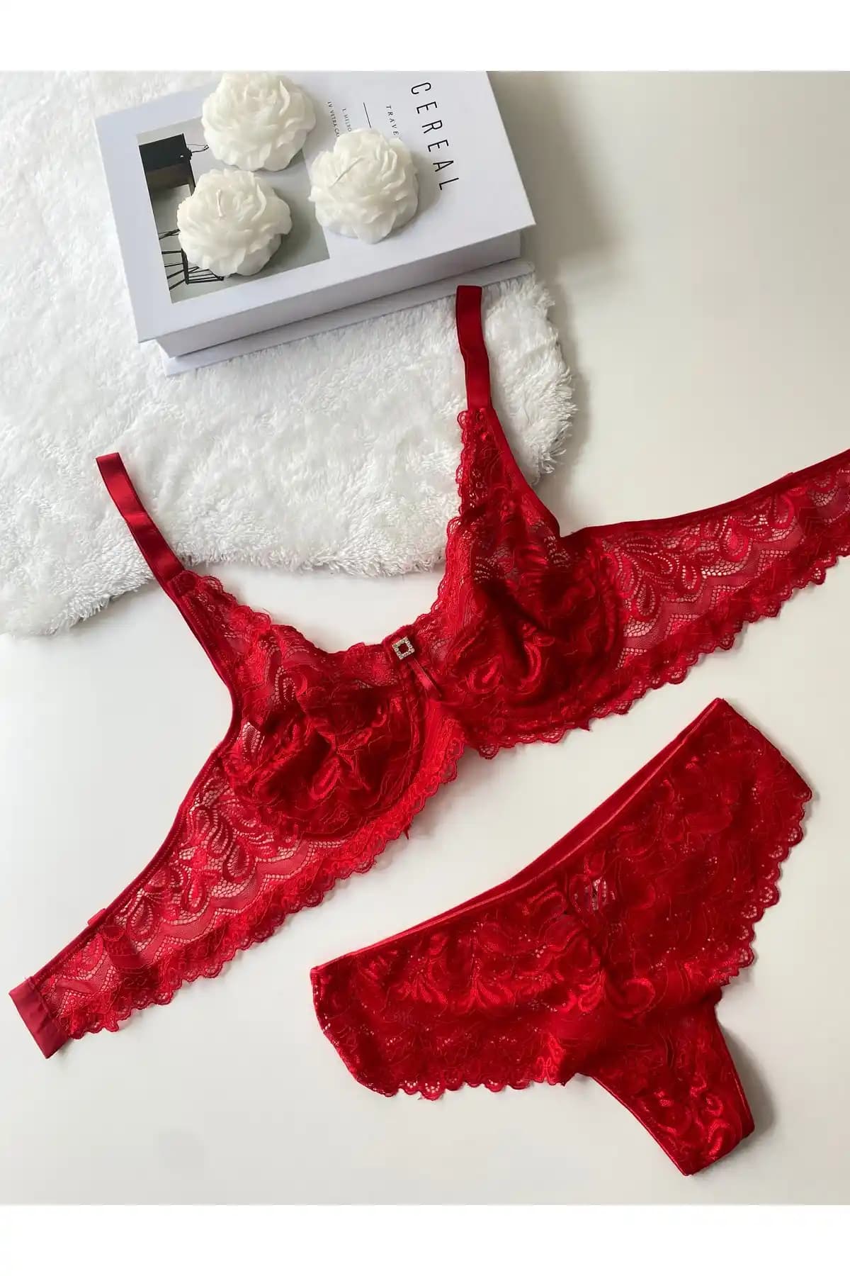 MAVEA Dantelli Kapsız Balenli Büyük Beden Sütyen Takımı Konfor ve Şıklık Sunar