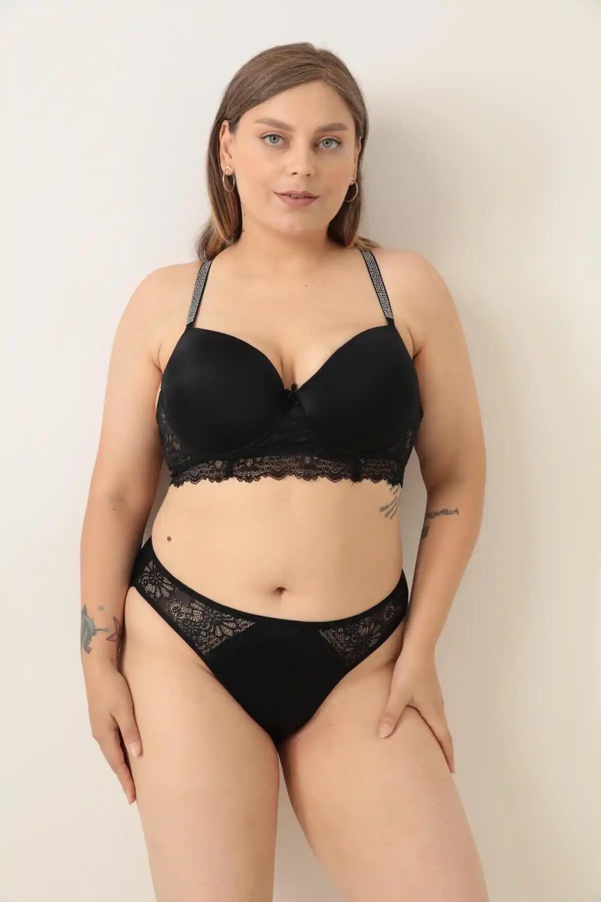 Pink Cadillac Sütyen Takımı Modernlik ve Konforu Bir Arada Sunan Şık İç Giyim Ürünü