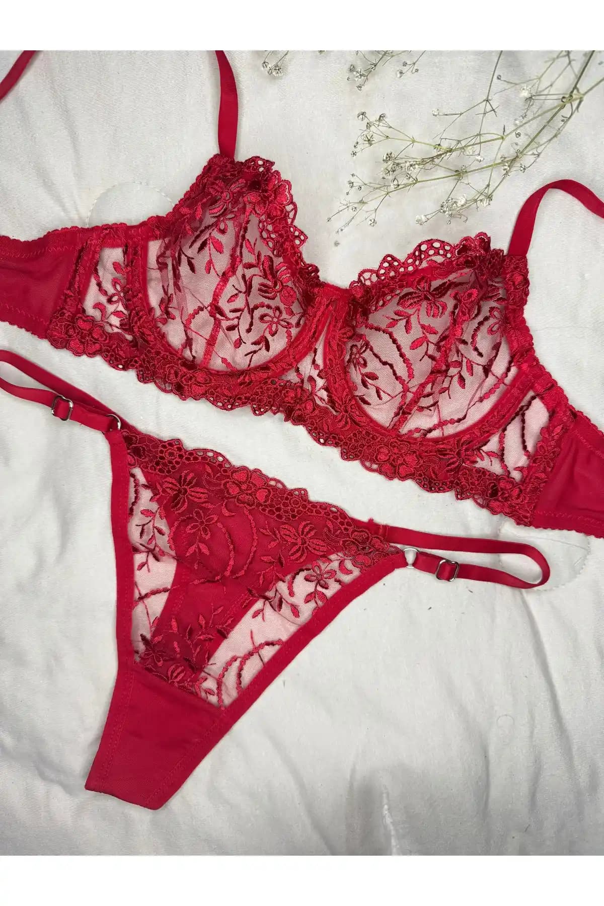Rozenin Lingerie Kırmızı Çiçekli Balenli Kapsız Brode Sütyen Takımı Yılbaşı ve Özel Günler İçin