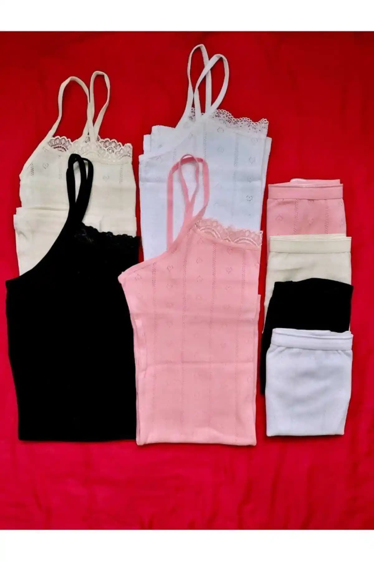 Tutku Kadın İç Giyim Takımı: Şıklık ve Konforu Bir Arada Sunan Modern Tasarım