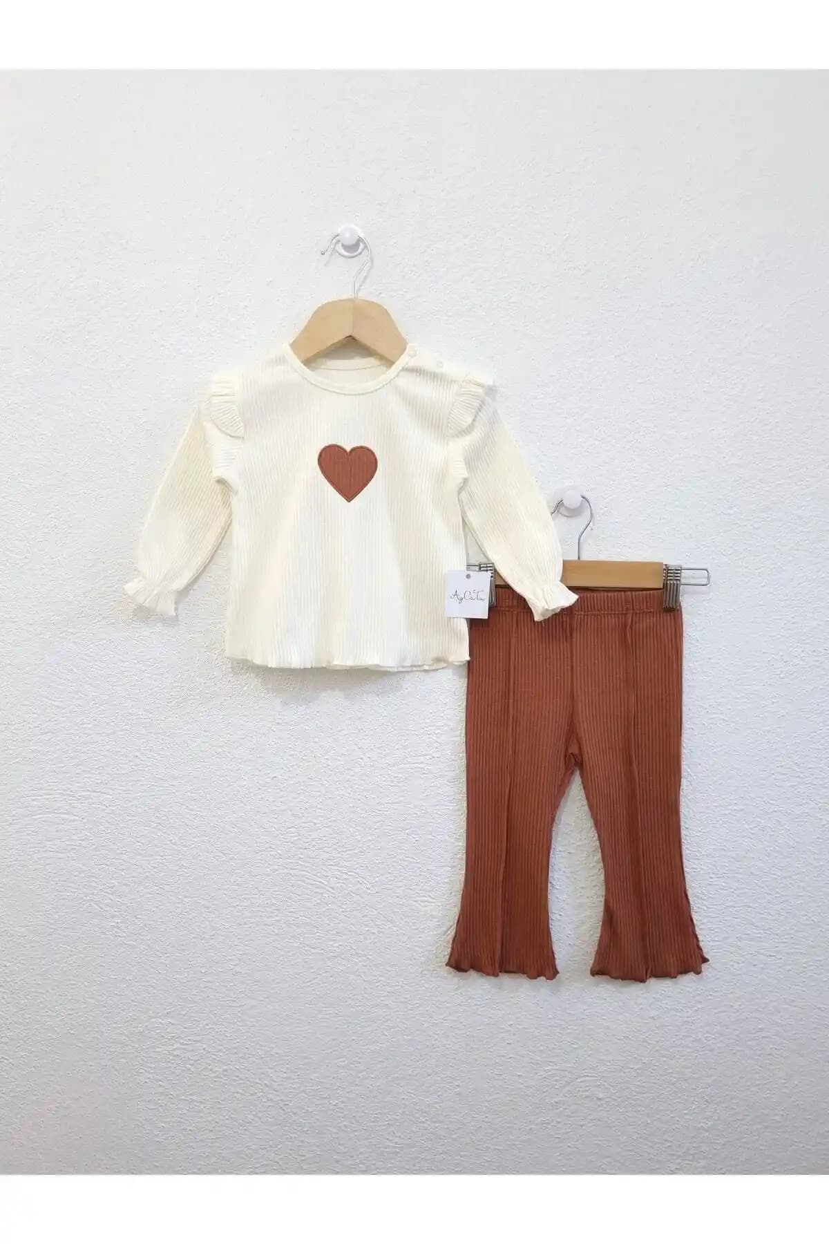 AyCaTa Basic Kaşkorse Omuzları Fırfırlı Fitilli Bebek Takımı: Konfor ve Şıklık