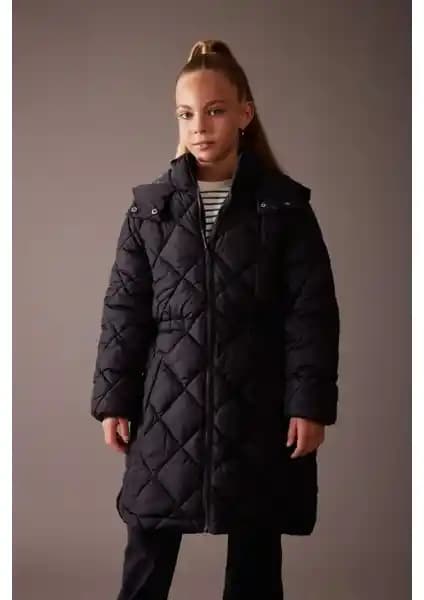 DeFacto Kız Çocuk Su Geçirmez Kapüşonlu Kapitoneli Uzun Kaban Özellikleri ve Kullanımı