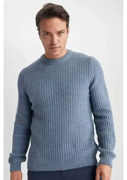 DeFacto Standart Fit Bisiklet Yaka Jakarlı Triko Kazak - Şık ve Konforlu