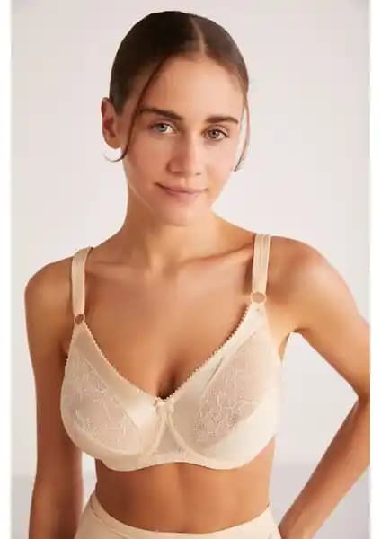 Kom Martina ve Yeni İnci Minimizer Sütyen Modellerinin Detaylı Karşılaştırması