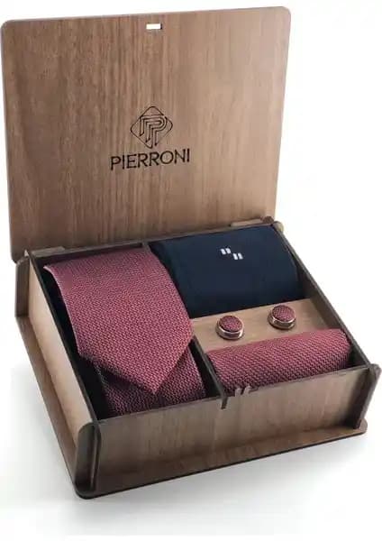 Pierroni Bordo Kravat Mendil Kol Düğmesi Çorap Seti ile Şıklık ve Zarafet