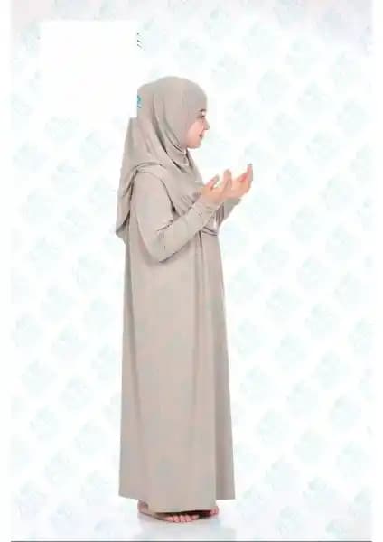 Zehranur Hijab Çocuk Namaz Elbisesi: Kız Çocukları İçin Rahat ve Şık Namaz Kıyafeti