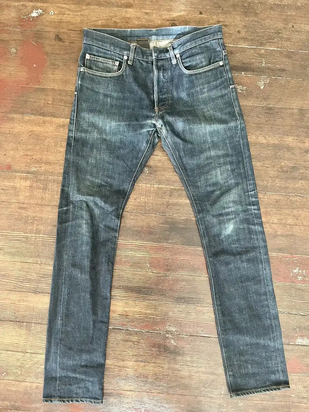 Dior MIJ Raw 19cm Kotları: 2000'ler Moda Kültüründe Dar Kesimin İkonu