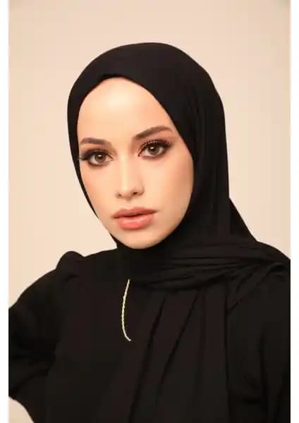 ELF PRIVE ve Naciye Sultan Penye Şal Karşılaştırması: Kumaş, Konfor ve Tasarım Analizi