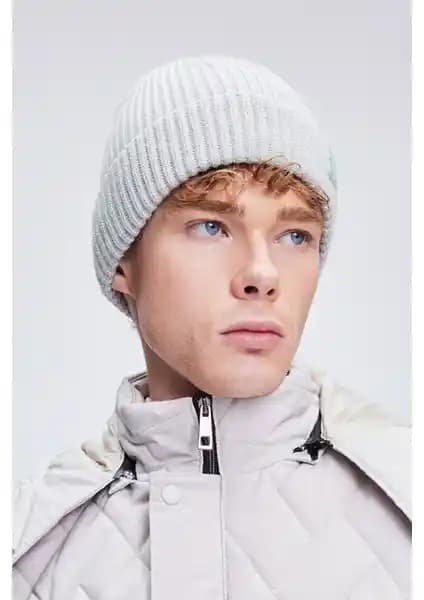 Erkek Bereleri Karşılaştırması: Hatemoğlu ve Jack & Jones Modelleri ve Özellikleri