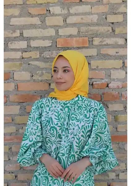 Eşarp Durağı Düz Yazma ve Vissona Twill İpek Çiçek Desenli Bordo Karşılaştırması