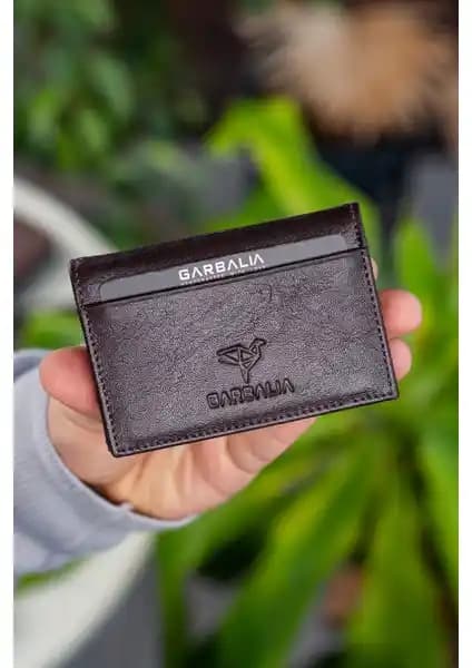 Garbalia Vera Deri Minimal Kartlık ve Westpolo Erkek Mıknatıs Kapaklı Deri Kartlık Karşılaştırması