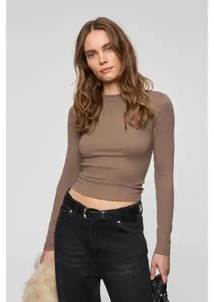 Grimelange Kadın Bluzleri Karşılaştırması: Slim Fit T-Shirt ve Organik Pamuklu Bluz Özellikleri