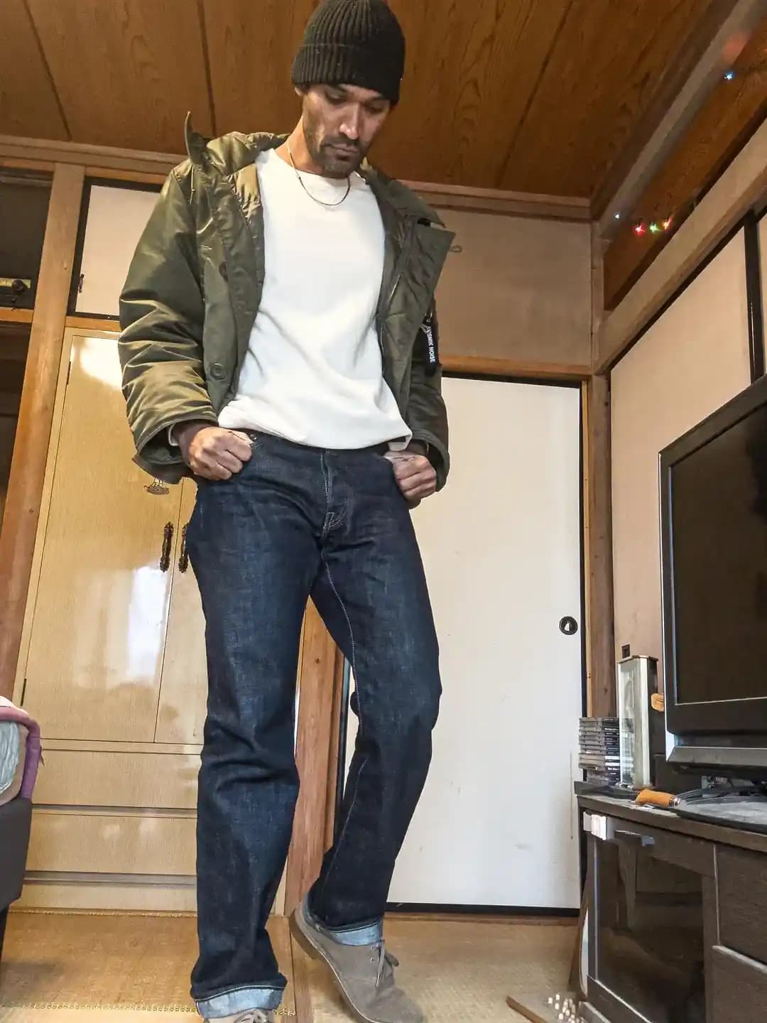 Momotaro GTB 15.7oz Raw Denim: 1 Yıllık Kullanımda Dayanıklılık ve Konfor Analizi