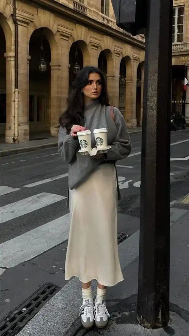 Soğuk Havalarda İş Yerinde Etek ve Elbise Kombinleri İçin Pratik Stil Rehberi