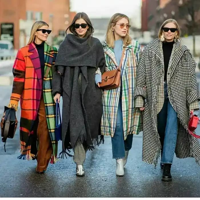 Soğuk ve Karlı Havalarda Şıklık ve Sıcaklık İçin Etkili Giyim Stratejileri