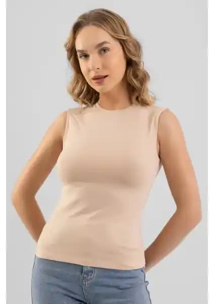 Baykar Kadın Pamuklu Penye Body Tişört: Konfor ve Şıklığın Günlük Buluşması