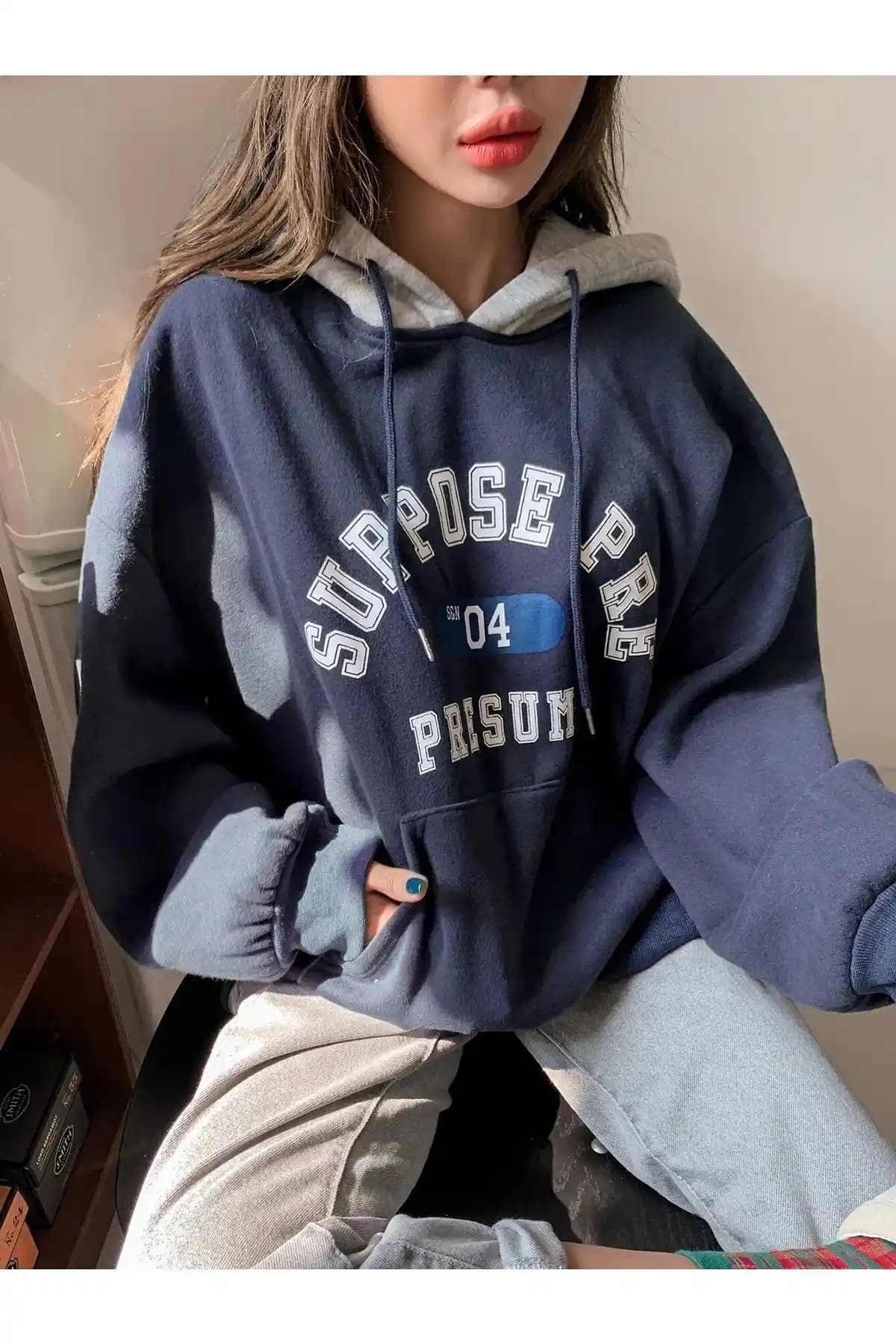 Kadın Lacivert Oversize Sweatshirt Detaylı İnceleme ve Kullanım Önerileri
