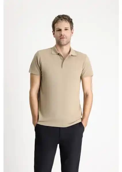 Kiğılı Polo Yaka Regular Fit Nakışlı Pamuklu Tişört Erkekler İçin Günlük ve Şık Kullanım