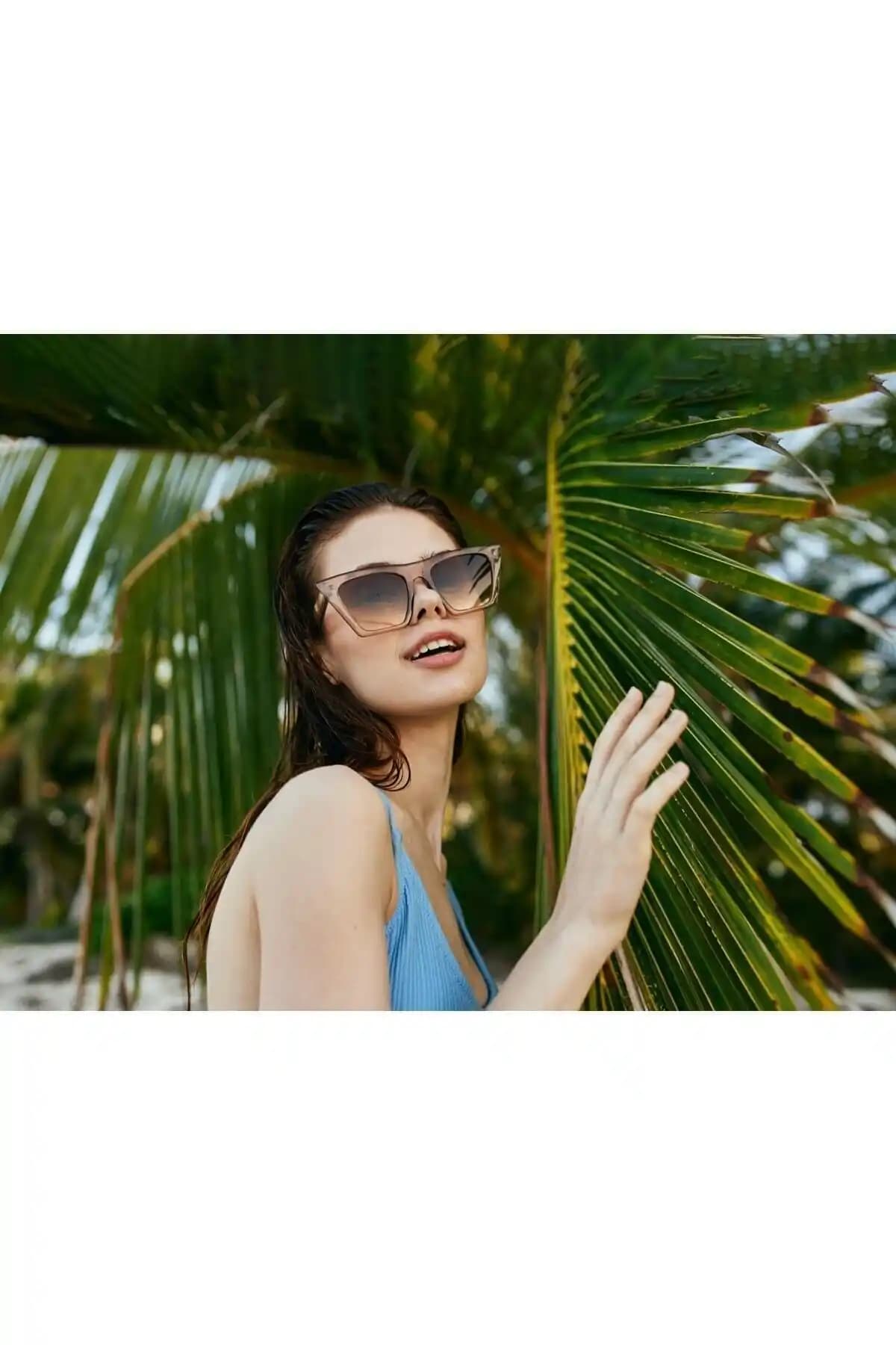 Kinary Kadın Kedi Gözü Güneş Gözlüğü Vizon 1009 Şıklık ve Koruma Sunan Modern Tasarım