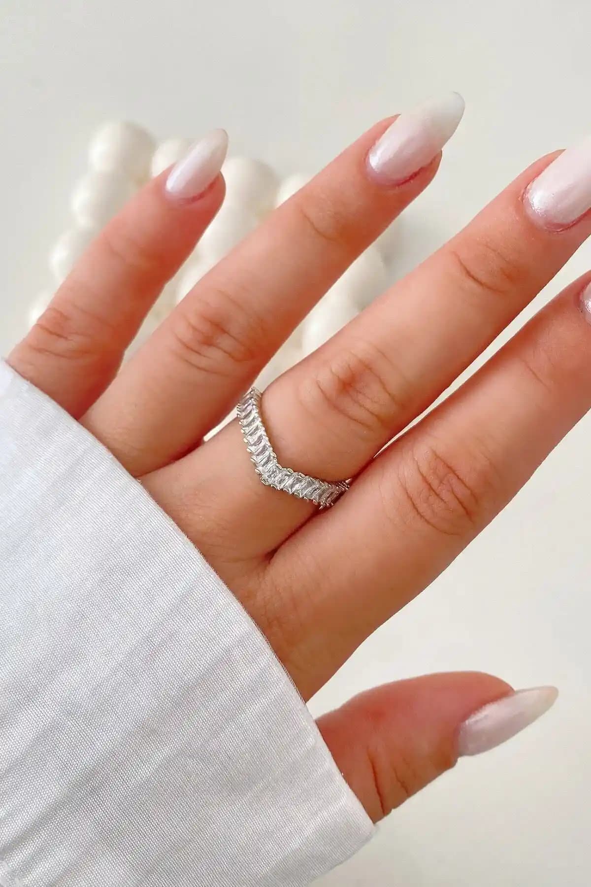 Ressia Baget Zirkon Taşlı Ayarlanabilir Çelik Yüzük: Şıklık ve Dayanıklılık Bir Arada