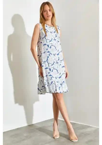 Shade Kadın Fırfırlı Çiçekli Viskon Elbise Günlük Kullanım İçin Şık ve Rahat Tasarım