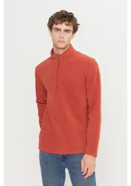 Altınyılz<dı>z Classics ve DeFacto Erkek Polar Sweatshirt Karşılaştırması