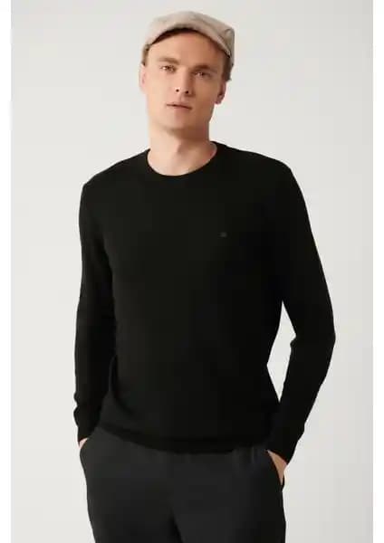 AVVA Erkek Siyah Kazaklar Karşılaştırması: Bisiklet Yaka mı Yarım Balıkçı Yaka mı Tercih Edilmeli?