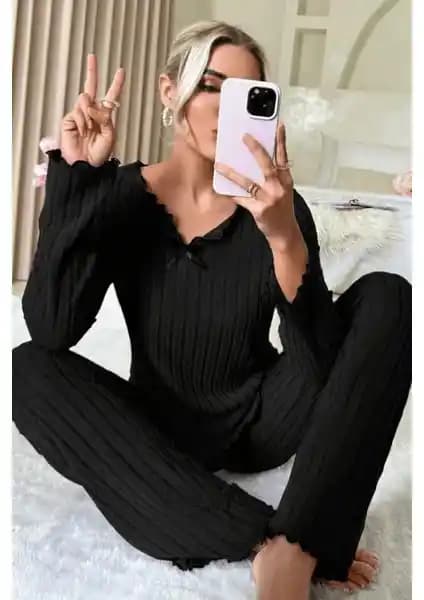 Bella Notte Siyah Pamuklu Pijama Takımı ve Koza İç Giyim Sevgililer Günü Temalı Pijama Karşılaştırması