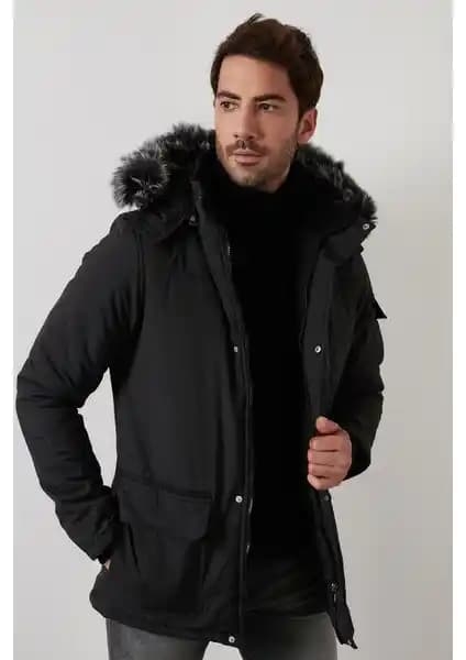 Buratti Peluş Astarlı ve Prifaldi Softshell Erkek Montları Karşılaştırması