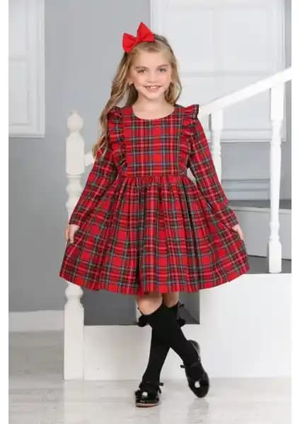 Çocuk Giyim Ürünleri Karşılaştırması: Ekose Elbise ve Kapüşonlu Takım Özellikleri