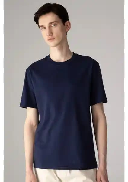 DeFacto Bisiklet Yaka Tişörtleri Karşılaştırması: Kalite, Konfor ve Tasarım Analizi