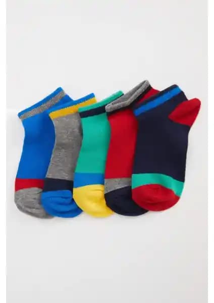 DeFacto Erkek Çocuk Çorapları Karşılaştırması: Renkli ve Konforlu Seçenekler